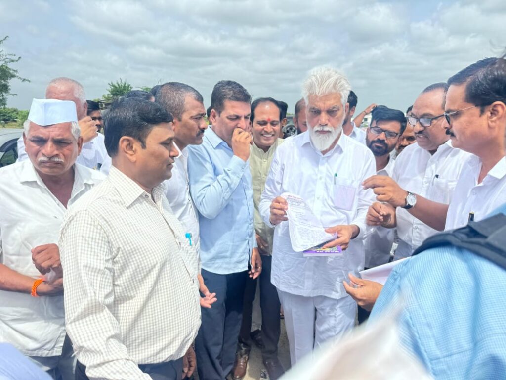अंशतः अनुदानित शिक्षक Gr च्या प्रतीक्षेत