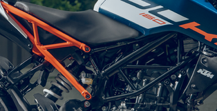 KTM 160 Duke 2025 नवी बाईक भारतात ₹1.85 लाख किंमतीत, दमदार 164.2cc इंजिन आणि आधुनिक फीचर्ससह Yamaha MT-15 व Apache RTR 160 4V ला टक्कर